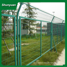 Anti-climb razor wire fencing